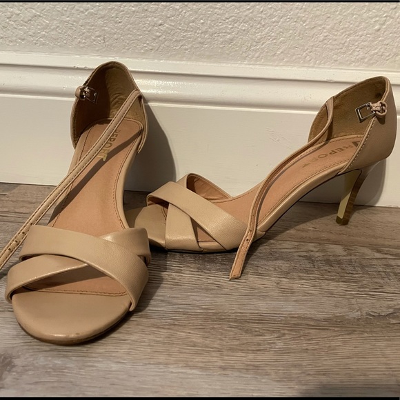 Nude heels - Picture 1 of 3